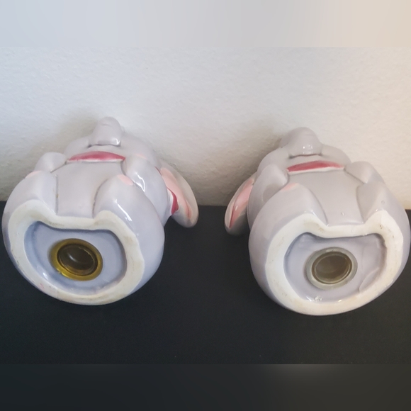 Vintage Nevco Grey Elephant Salt and Pepper Shaker - Picture 4 of 5